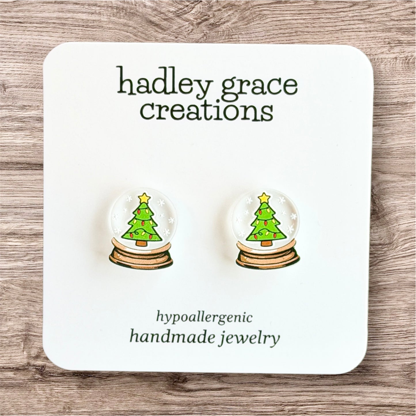 Acrylic Christmas Tree Globe Earrings – Festive Holiday Dangle Earrings