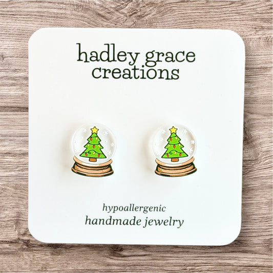 Acrylic Christmas Tree Globe Earrings – Festive Holiday Dangle Earrings